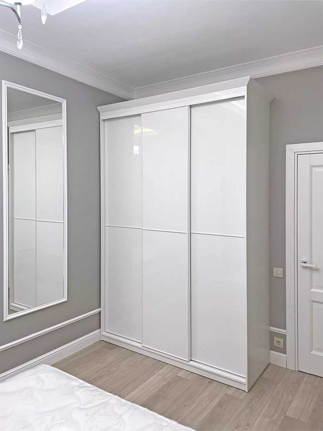 <span style="font-weight: bold;">Шкафы-купе</span>